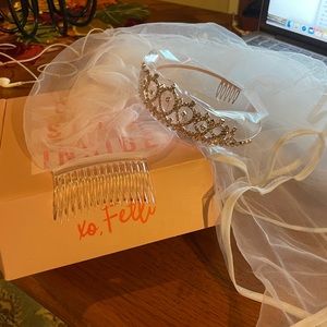Bridal tiara & veil set